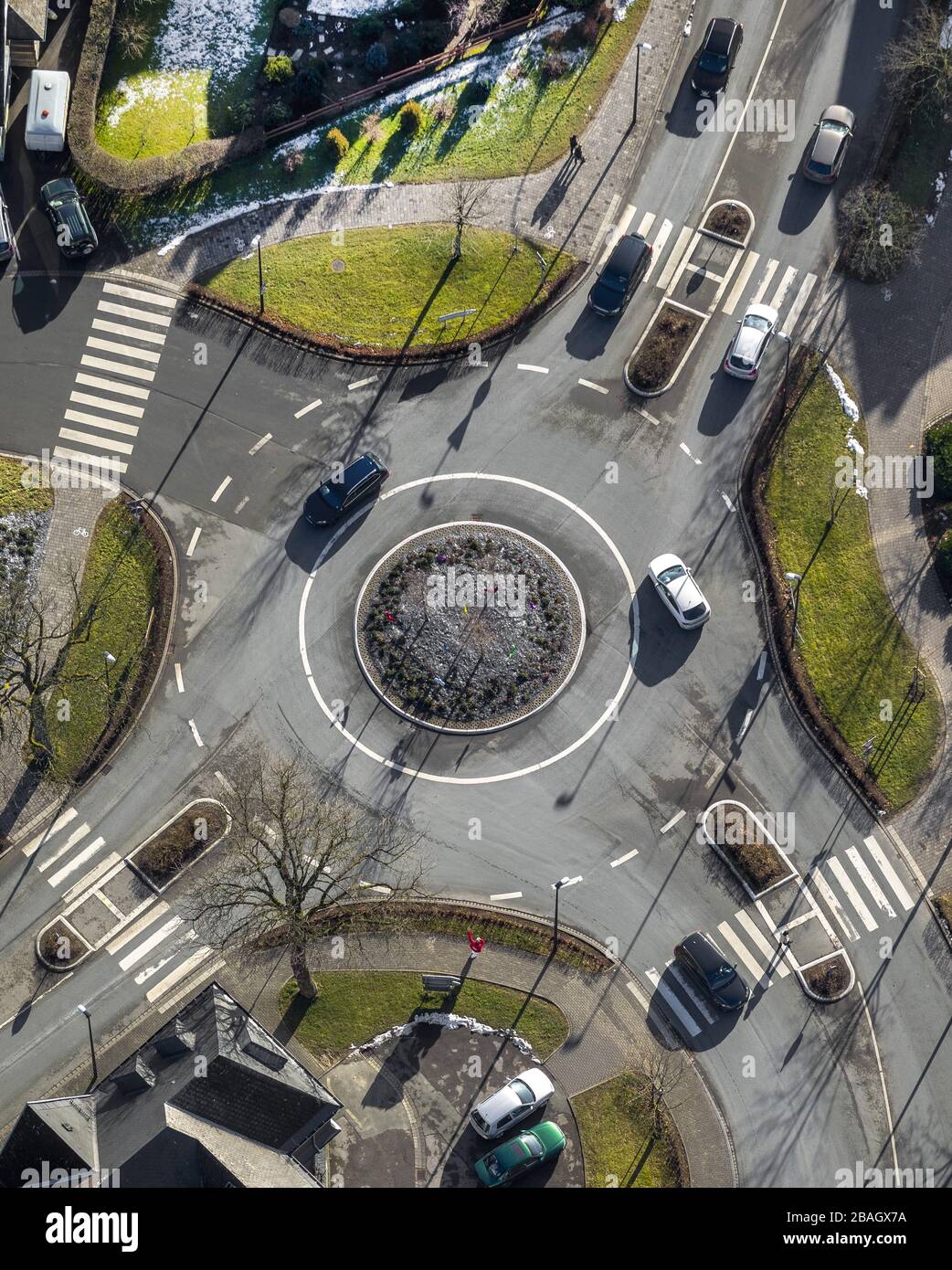 Pedestrian crossings and roundabouts hires stock photography and