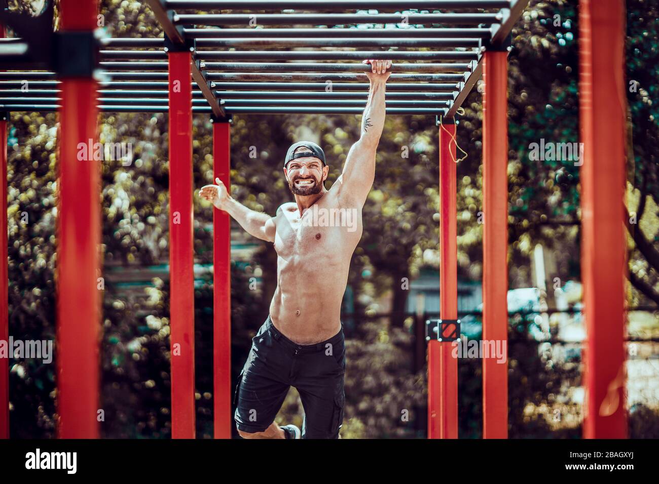 monkey bar calisthenics