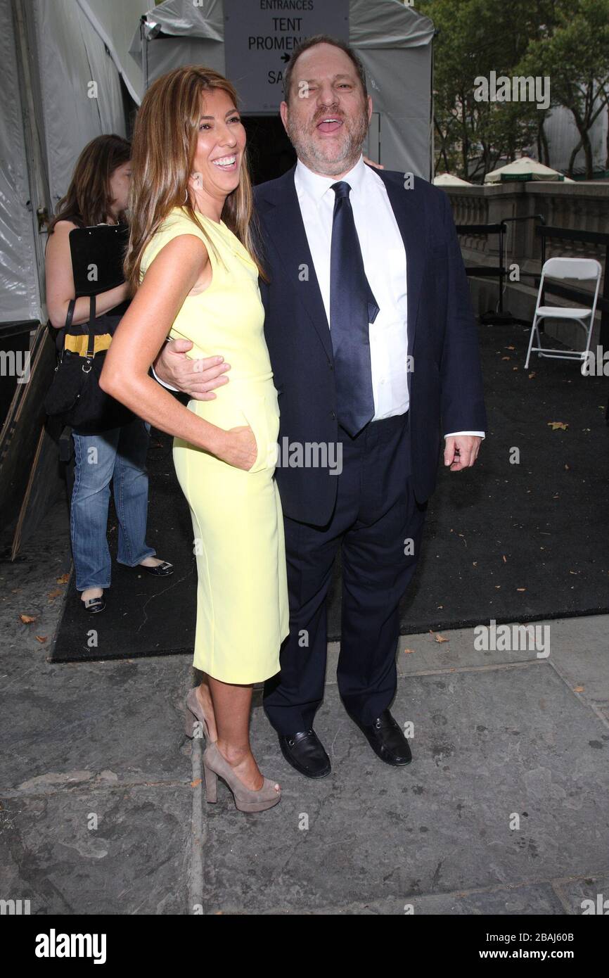 Manhattan, United States Of America. 12th Sep, 2008. NEW YORK - SEPTEMBER  12: Actress Michelle Trachtenberg, producer Harvey Weinstein and stylist  Rachel Zoe attend the Project Runway Finalists Fashion Show Spring 2009