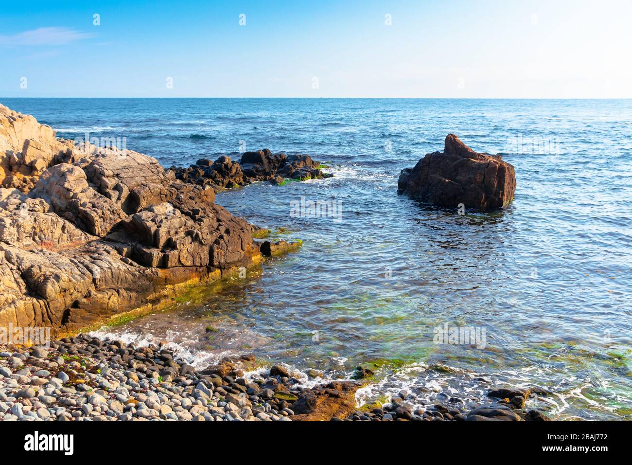 Rocky sea coast hi-res stock photography and images - Alamy