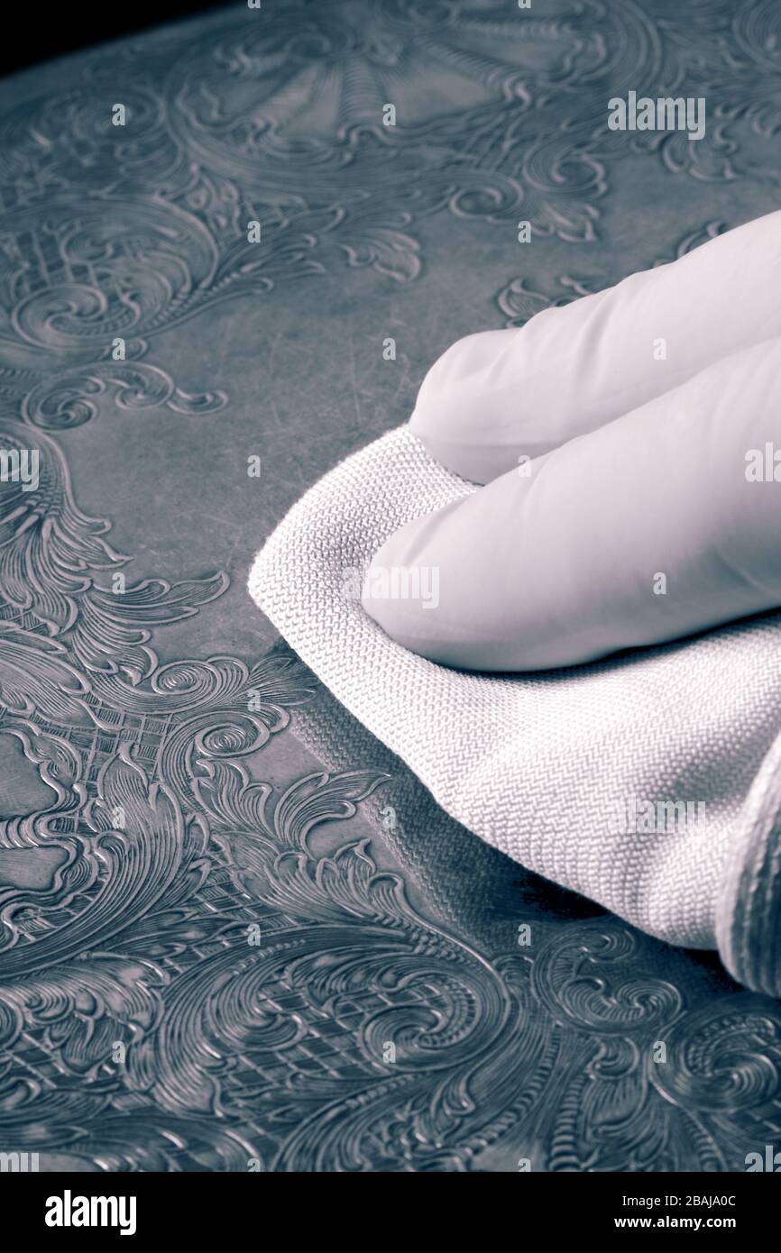 Silver polishing cloth hires stock photography and images Alamy