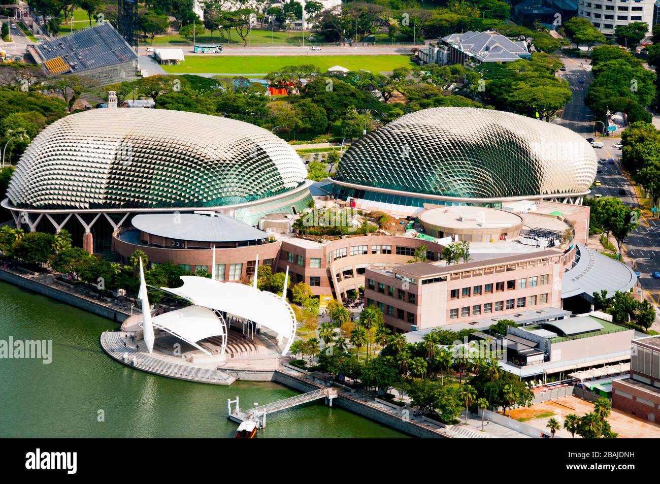 Esplanade Theatres on the Bay - Singapore Stock Photo - Alamy