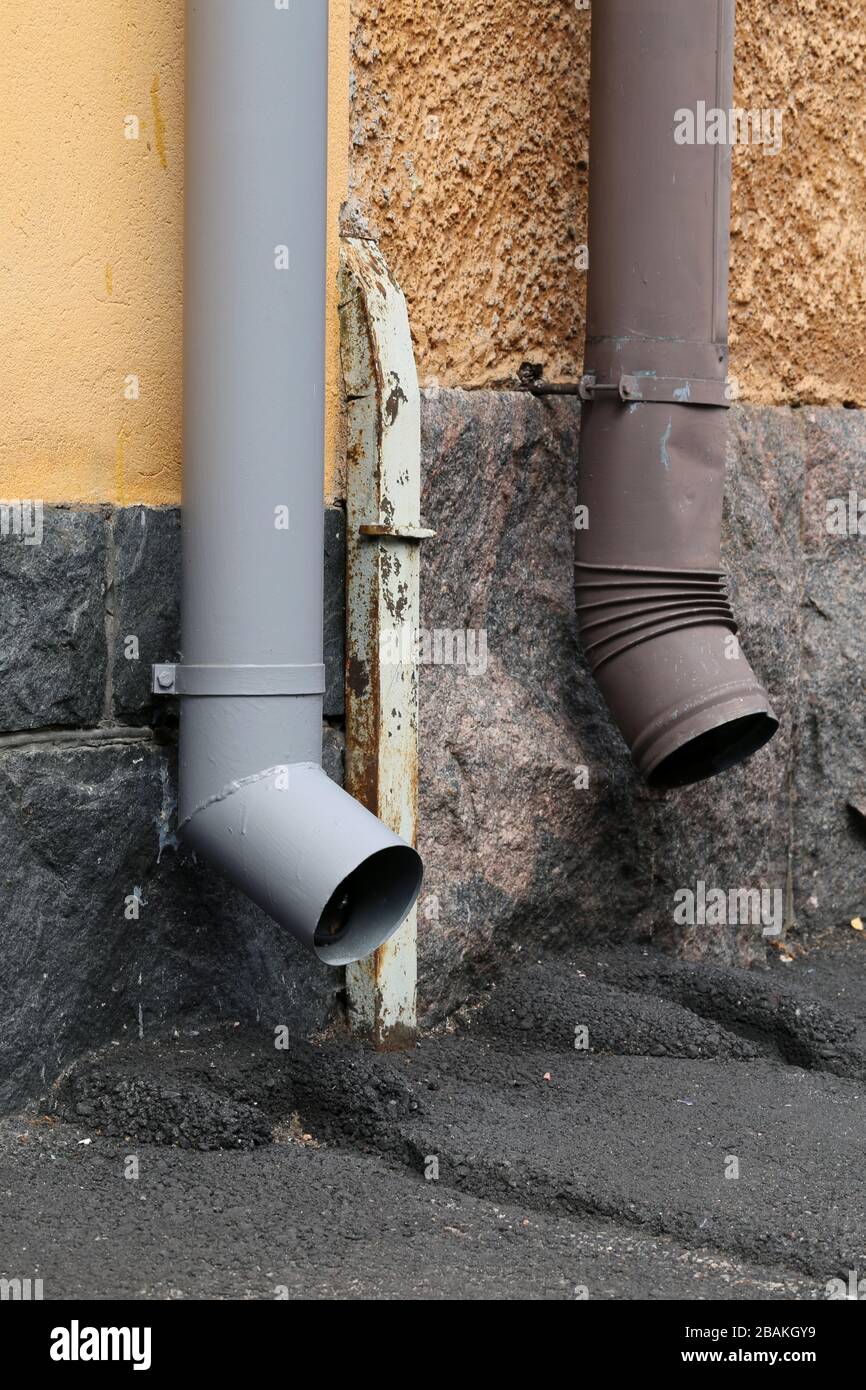 Drainage pipe paint hires stock photography and images Alamy