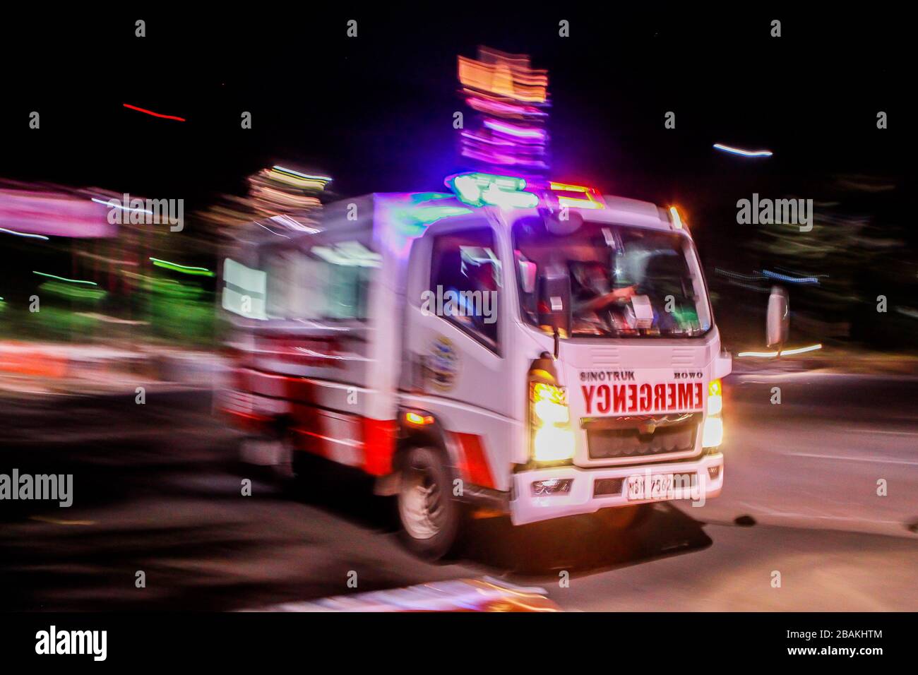 Quezon City Philippines 28th Mar 2020 An Ambulance Enters A Checkpoint In Quezon City The Philippines On March 28 2020 The Number Of Covid 19 Cases In Philippines Has Exceeded 1 000 With 272