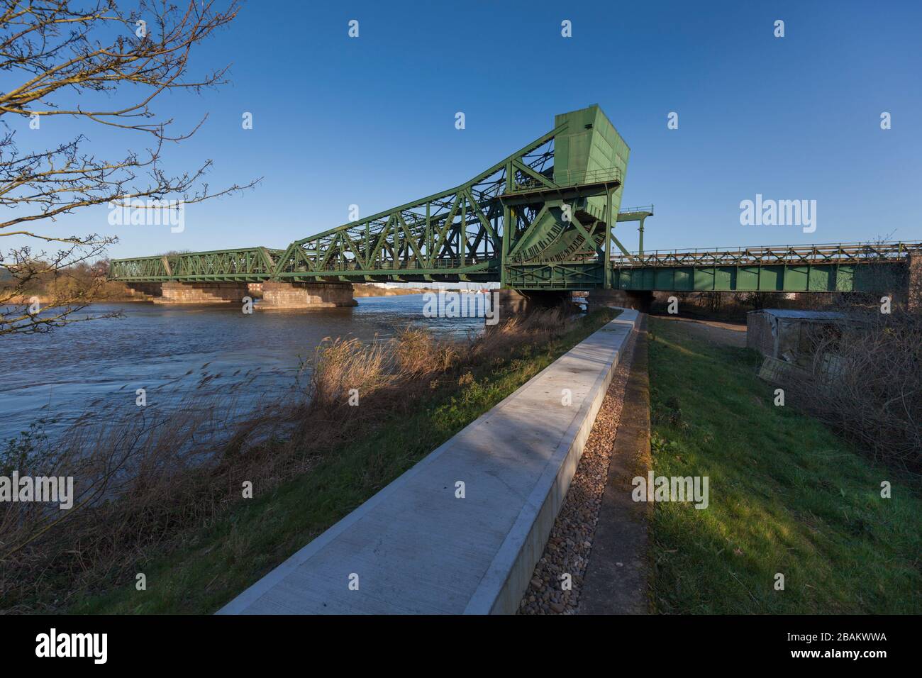 12/03/2020 King V bridge, a bascule ( lifting) bridge Althorpe
