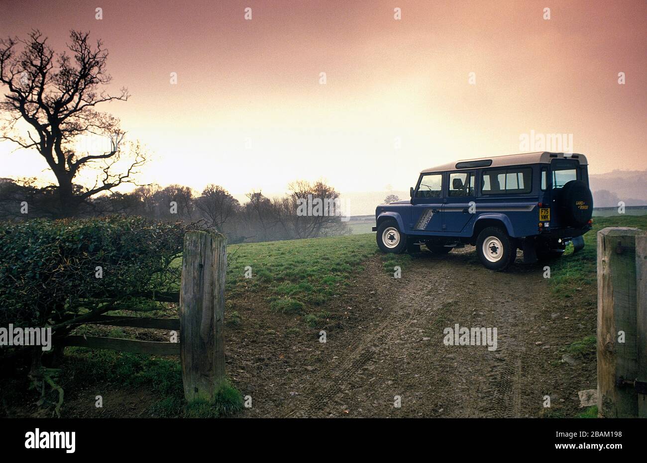 1989 Land Rover Defender County LWB Pheasant shoot close to Offa's Dyke path in Shropshire UK 1990 Stock Photo