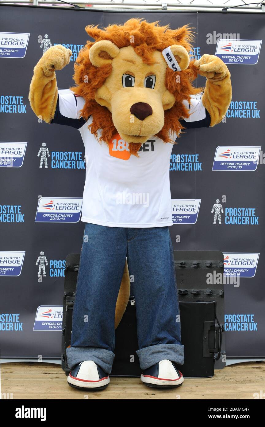 Leeds United mascot Kop Kat, following the Football League Mascot Race, in support of Prostate Cancer UK. Stock Photo