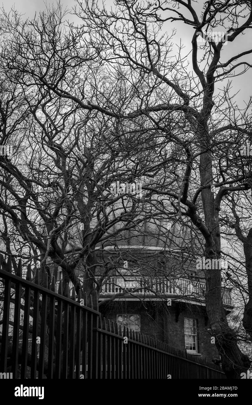 Royal greenwich london observatory Black and White Stock Photos ...