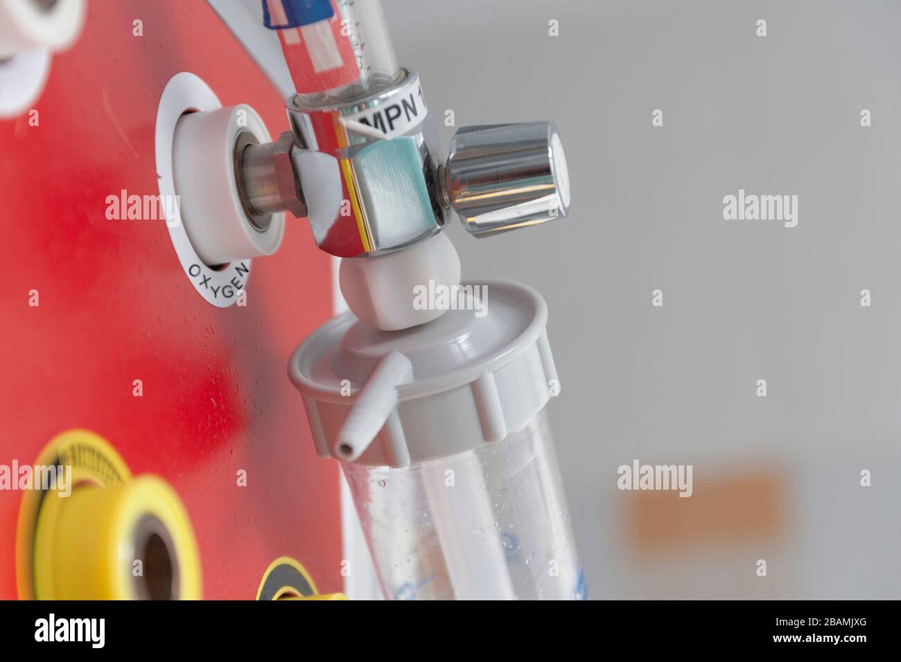 Medical oxygen flow meter with humidification bottle. Prolonged