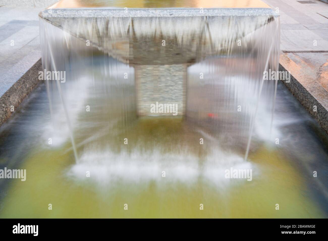 Fountain in a public garden Stock Photo - Alamy