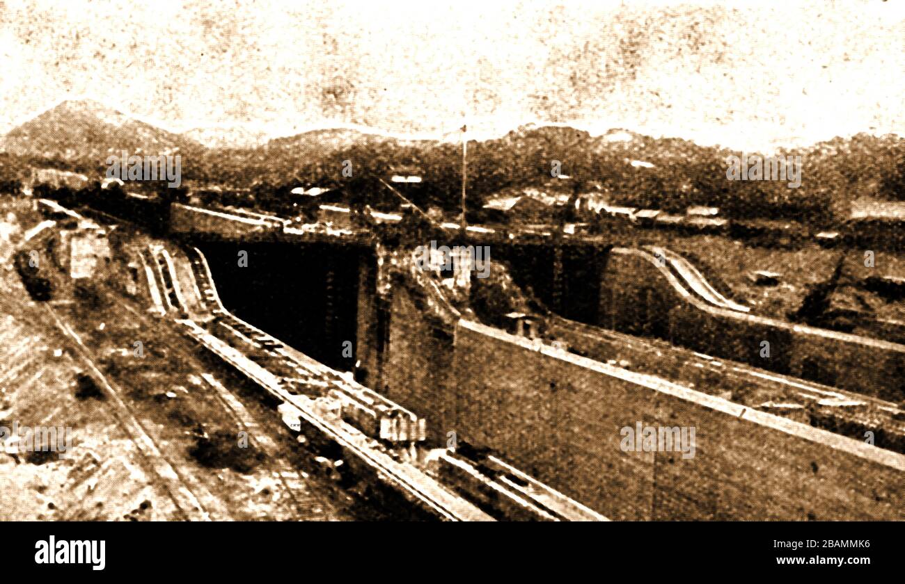 An early photograph of the building of the Gatun Locks on the Panama Canal - Many workers died of Malaria during the canals construction. Stock Photo