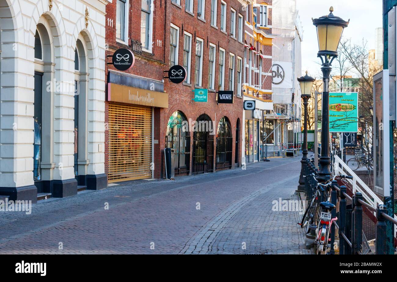 Utrecht canal shops hi-res stock photography and images - Alamy
