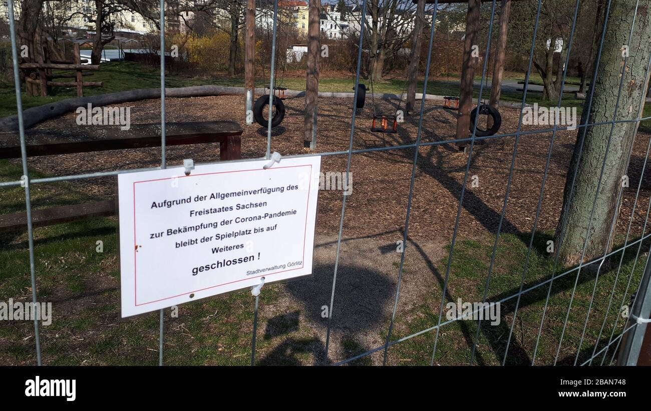 goerlitz germany - march 28, 2020: Zur Vermeidung von Ansteckung  mit dem  Coronavirus, ist das Betreten der Spielplätze bis auf weiteres verboten. An Stock Photo