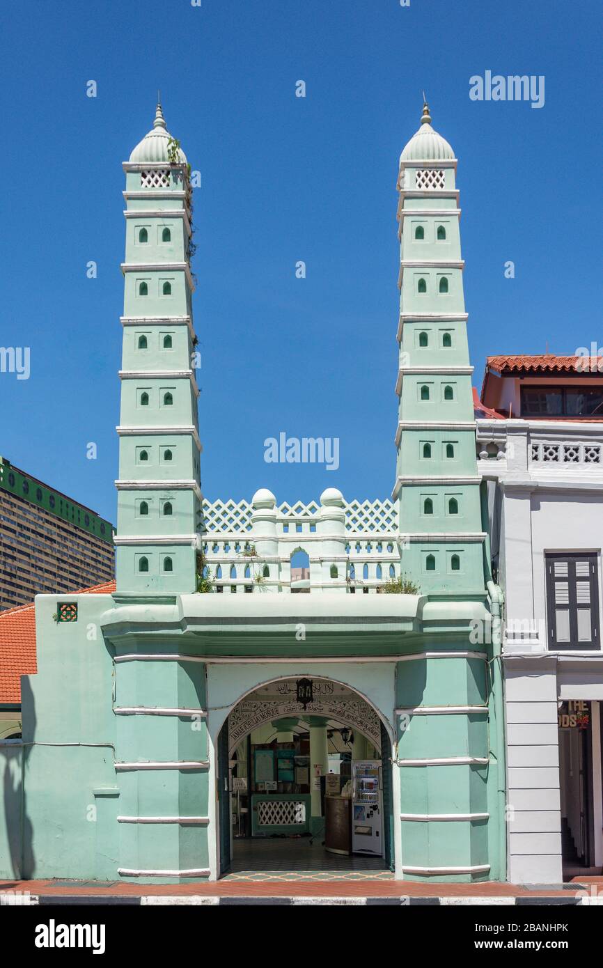 Entrance to Masjid Jamae (Chulia) Mosque, South Bridge Road, Chinatown, Central Area, Singapore Island (Pulau Ujong), Singapore Stock Photo