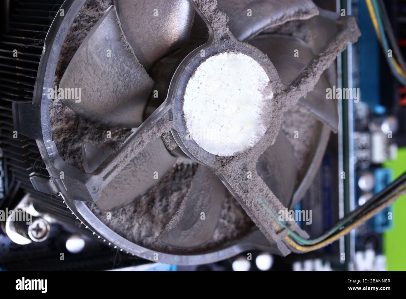 Lg Old Computer System Unit Old computer system unit with dust inside Stock Photo - Alamy