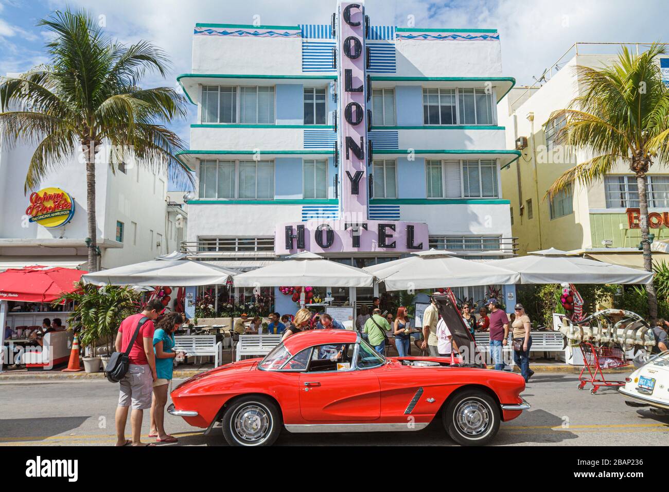 Miami Beach Florida,Ocean Drive,Art Deco Weekend,festival,fair,classic car cars,Chevrolet Corvette,Colony,hotel hotels lodging inn motel motels,visito Stock Photo