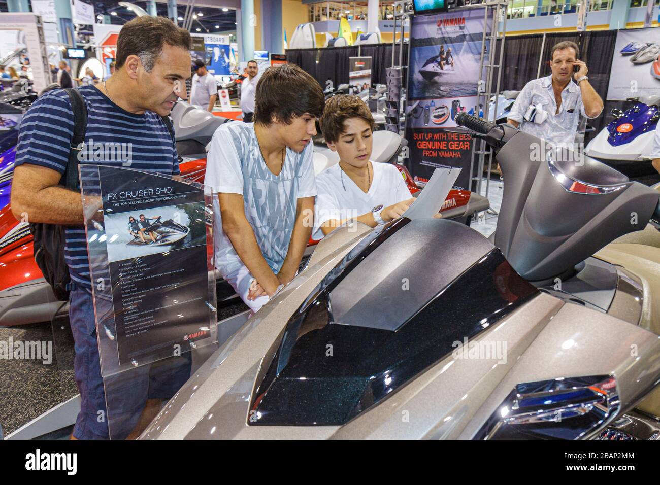 Miami Beach Florida,Miami Beach Convention Center,Miami International Boat Show,exhibitor,vendor