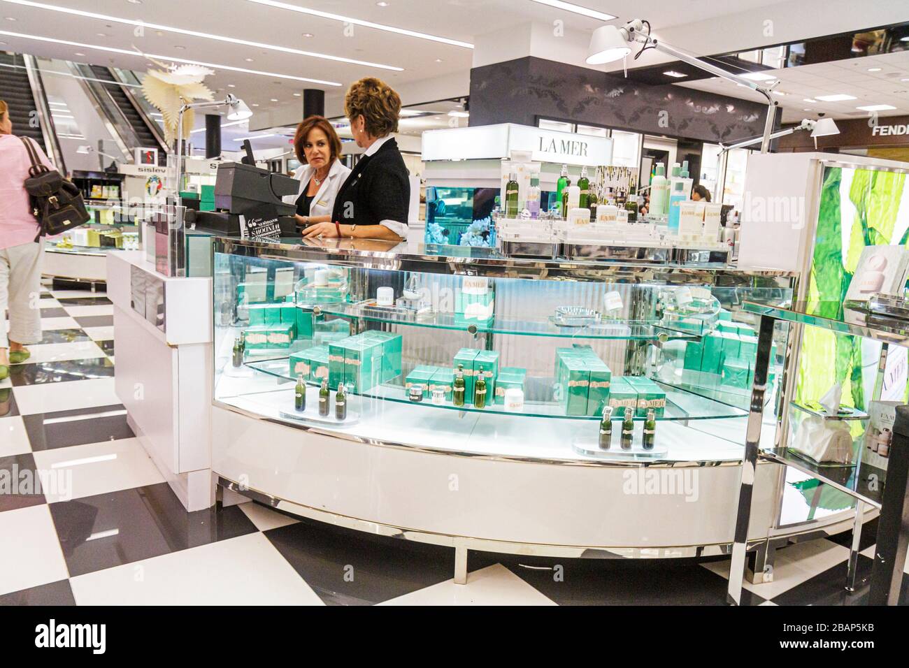 Department Store Beauty Counter High Resolution Stock Photography and  Images - Alamy