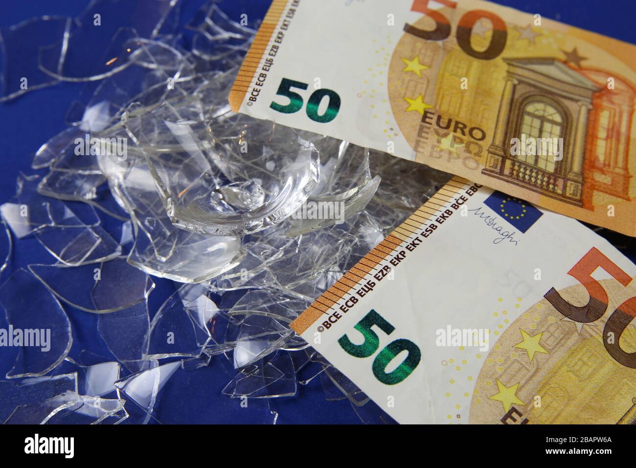 Pile Of Broken Glass High Resolution Stock Photography and Images - Alamy