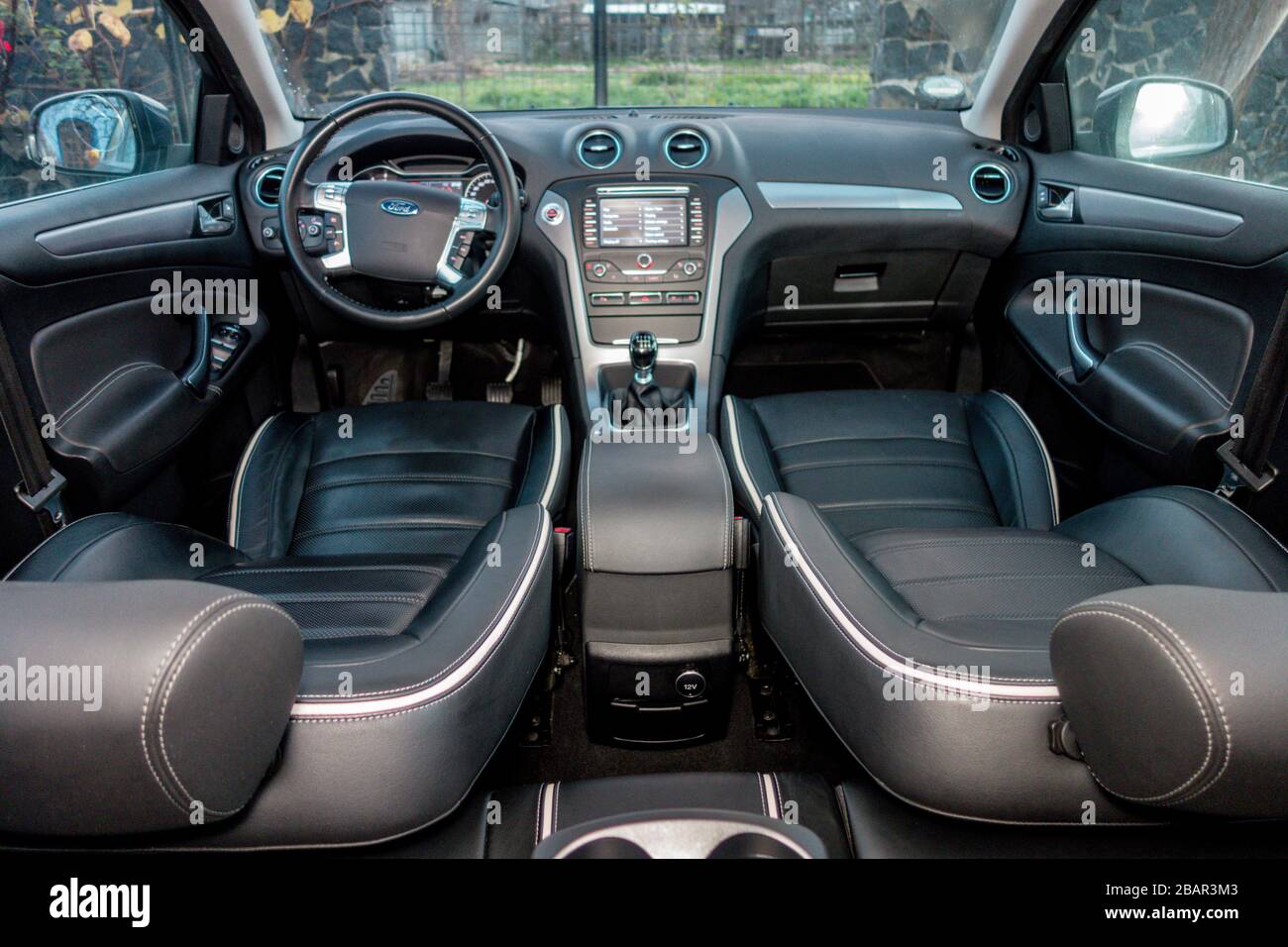Auto interior hi-res stock photography and images - Alamy