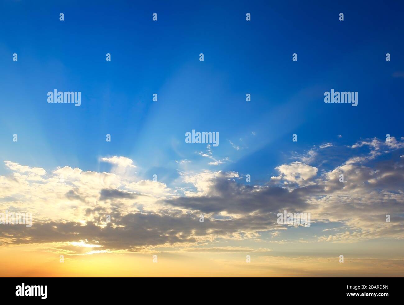 Beautiful sunset sky above clouds hi-res stock photography and images ...