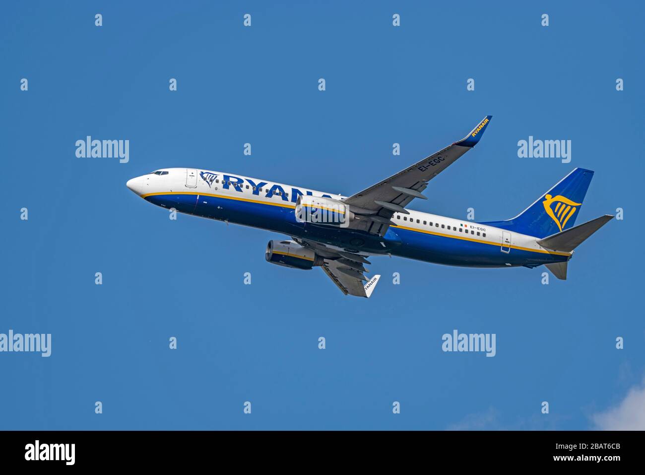 Ryanair 737-8AS, EI-EGC, departing from  Manchester Airport Stock Photo