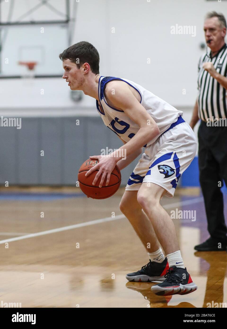 Basketball action with Odessa vs Valley Christian HIgh School in
