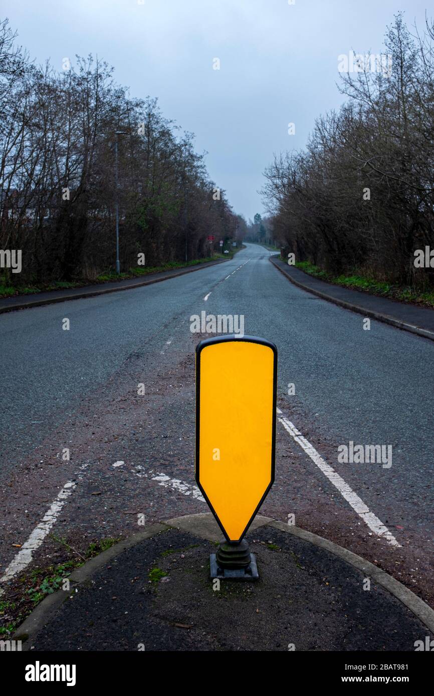 Blank yellow warning signs hi-res stock photography and images - Alamy