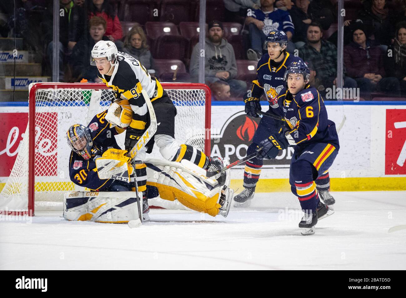Hockey player canada hires stock photography and images Alamy