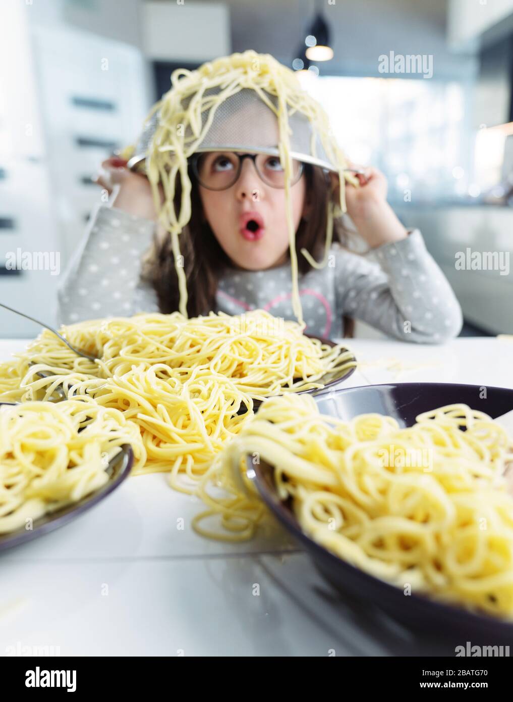 Eating spaghetti vintage hires stock photography and images Alamy Eating spaghetti vintage hires stock photography and images Alamy