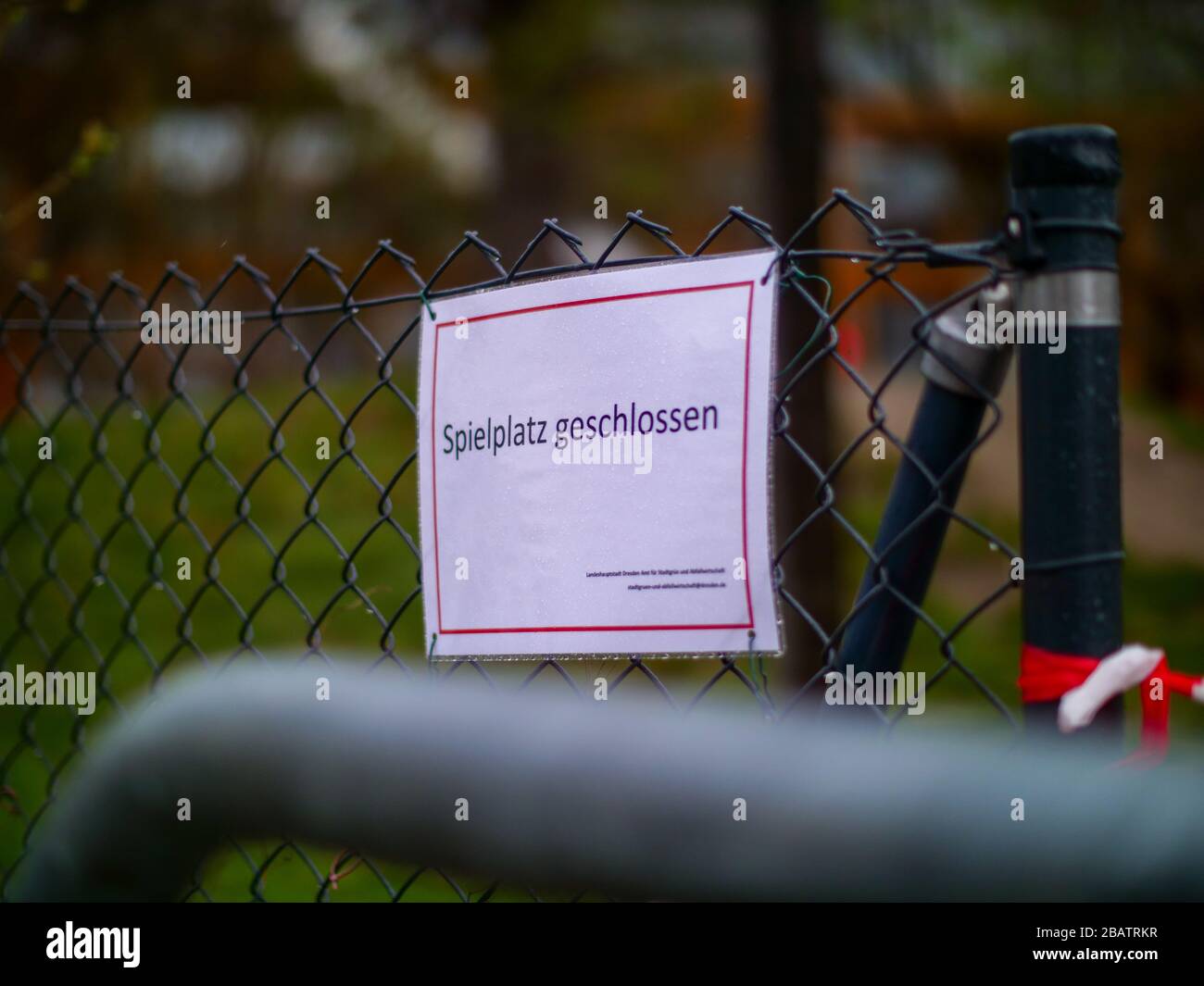 Spielplatz geschlossen wegen Coronavirus Lockdown Ausgangssperre Stock Photo