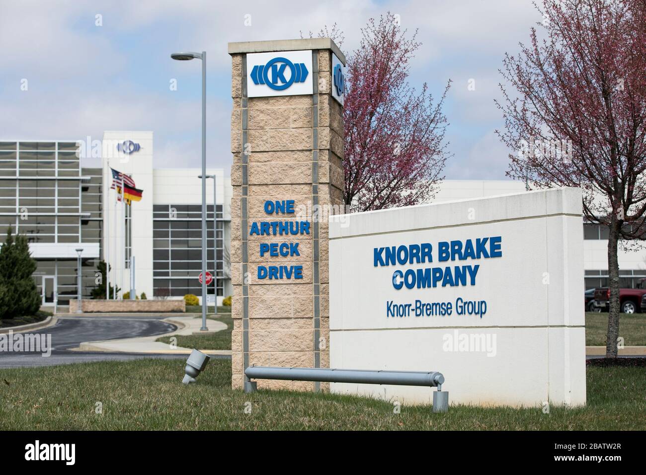 A logo sign outside of a facility occupied by the Knorr Brake Company