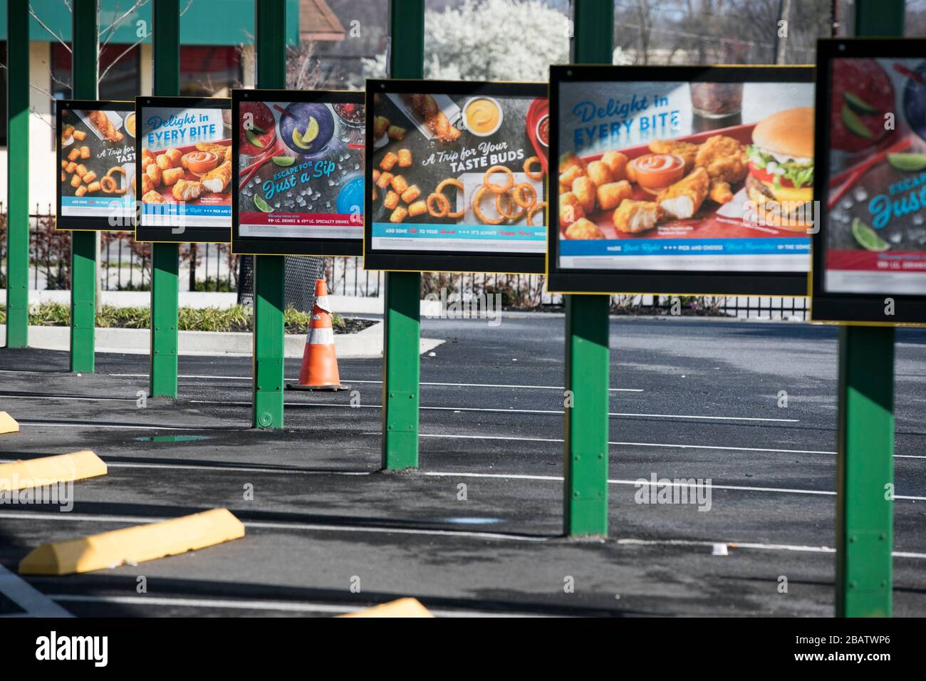 Sonic restaurant logo hires stock photography and images Alamy