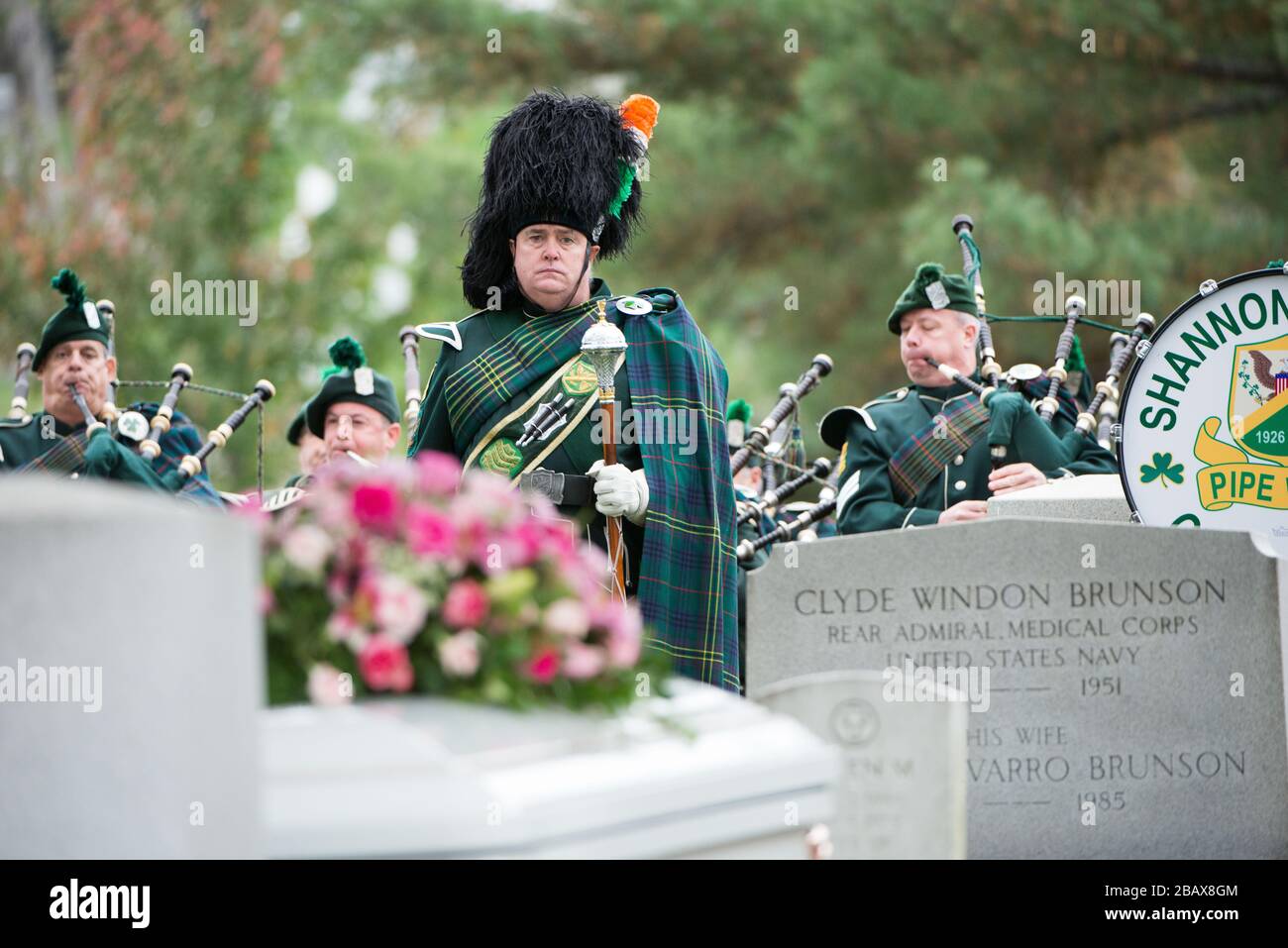 'Members of The Shannon Rovers participate in the graveside service for Maureen Fitzsimons Blair, also known as Maureen O’Hara, in Section 2 of Arlington National Cemetery, Nov. 9, 2015. She is being buried with her husband U.S. Air Force Brig. Gen. Charles F. Blair Jr.; 9 November 2015, 14:39; Graveside service of Maureen Fitzsimons Blair, also known as Maureen O’Hara, in Arlington National Cemetery; Arlington National Cemetery; ' Stock Photo