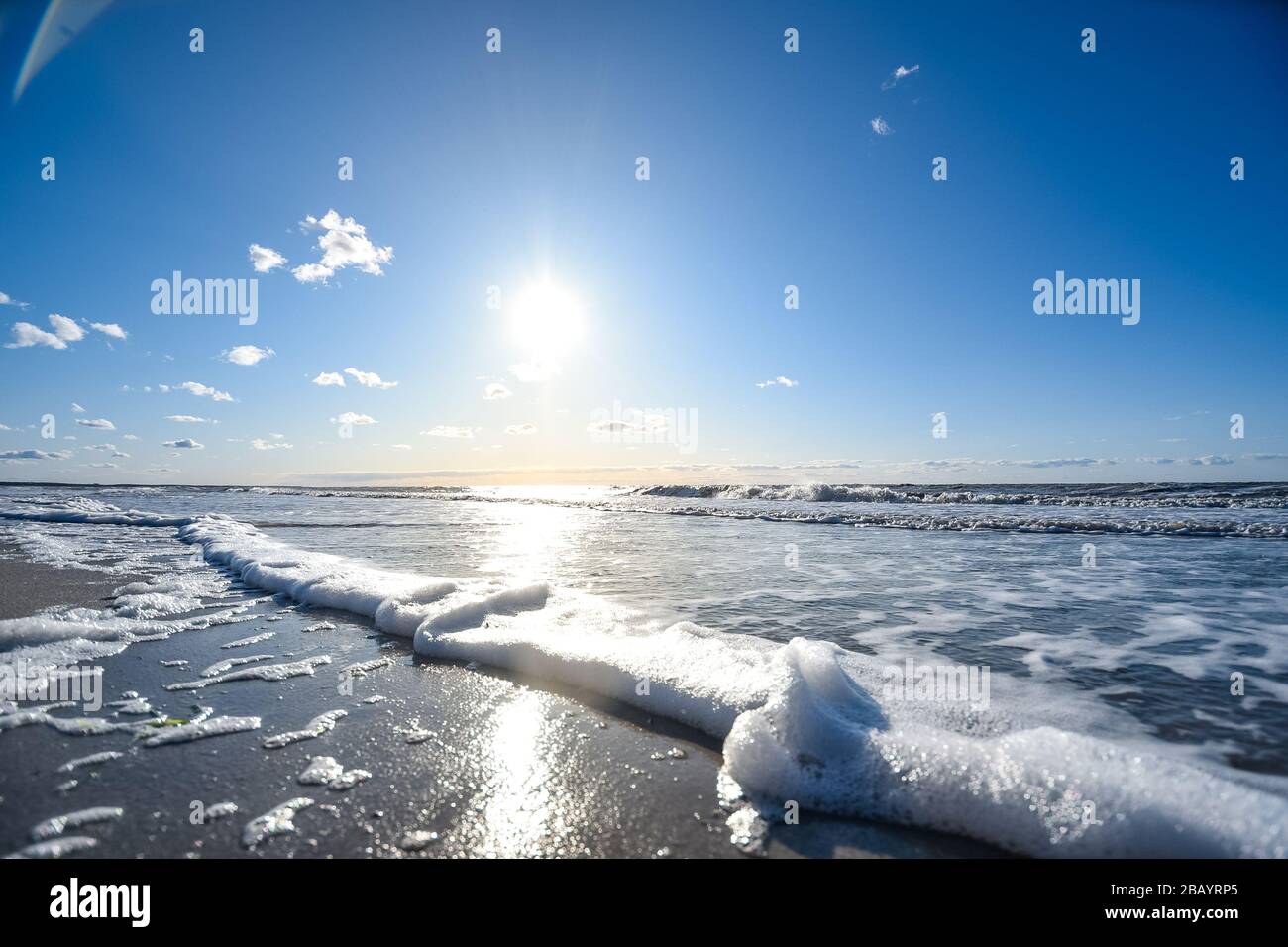 Dierhagen, Germany. 29th Mar, 2020. Dierhagen - Ost, Germany March 2020 Ostseestrand - March - 2020 storm/flood/sun/Baltic Sea/| usage worldwide Credit: dpa/Alamy Live News Stock Photo