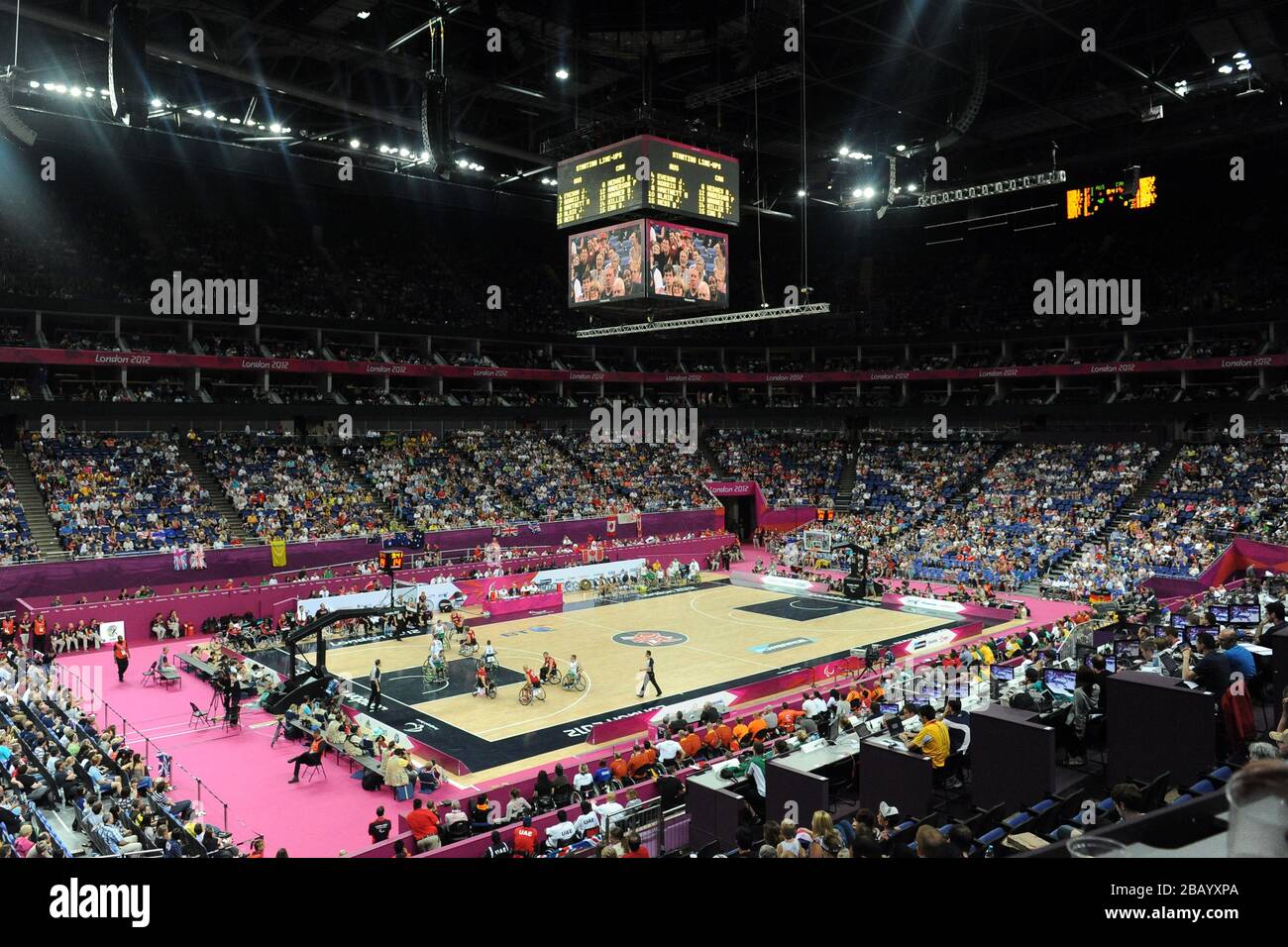 Ficheiro:London 2012 Olympics 058 Basketball Arena (69) - Czech Republic v  Turkey.jpg – Wikipédia, a enciclopédia livre