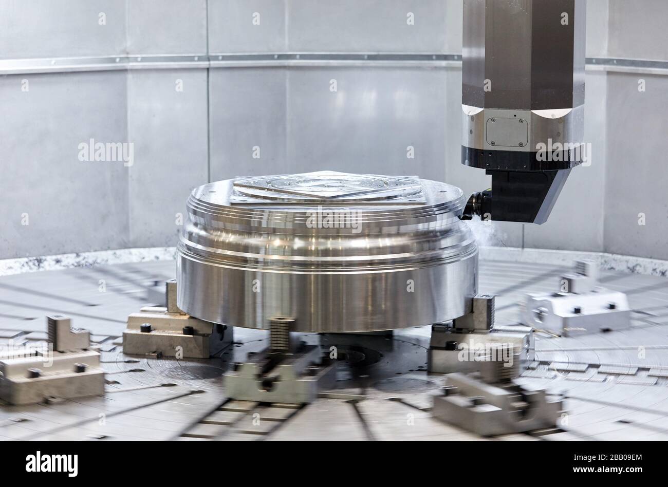 Machining Centre, CNC, Vertical turning and Milling lathe. Design ...