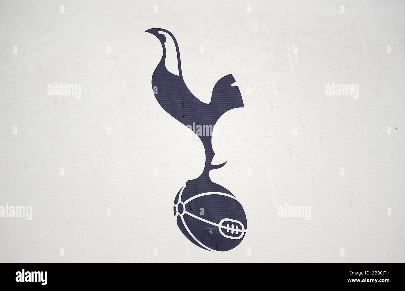 Tottenham Hotspur Logo High Resolution Stock Photography And Images Alamy