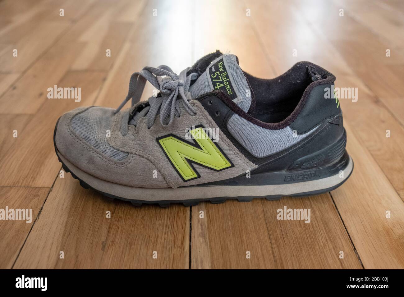 new balance 574 egg grey