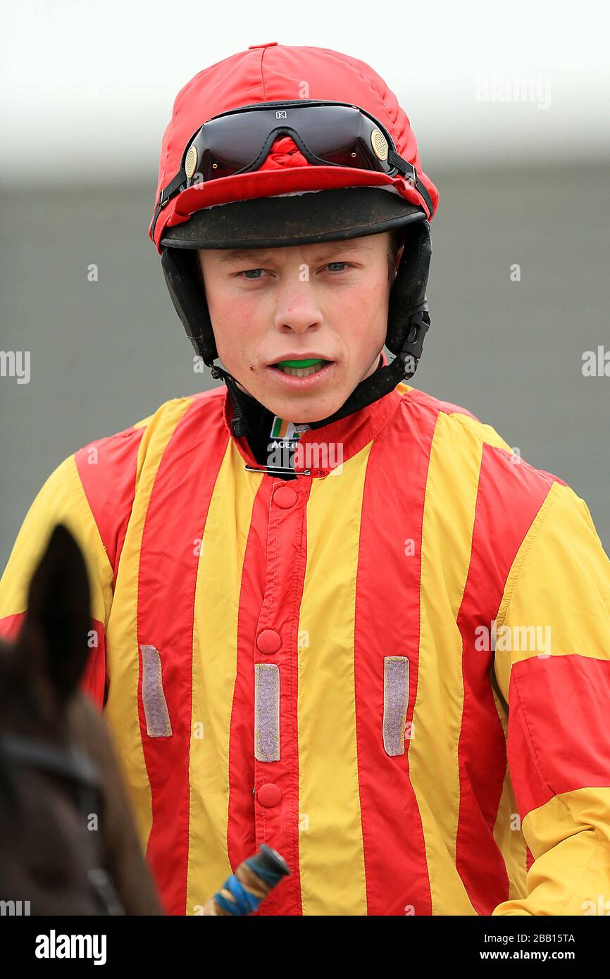 Jockey conor shoemark hi-res stock photography and images - Alamy
