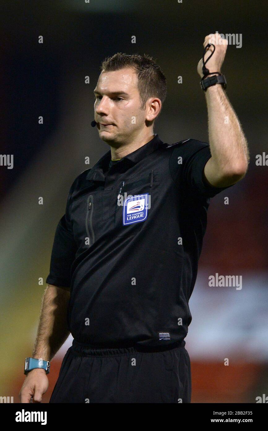 Tim Robinson, referee Stock Photo - Alamy