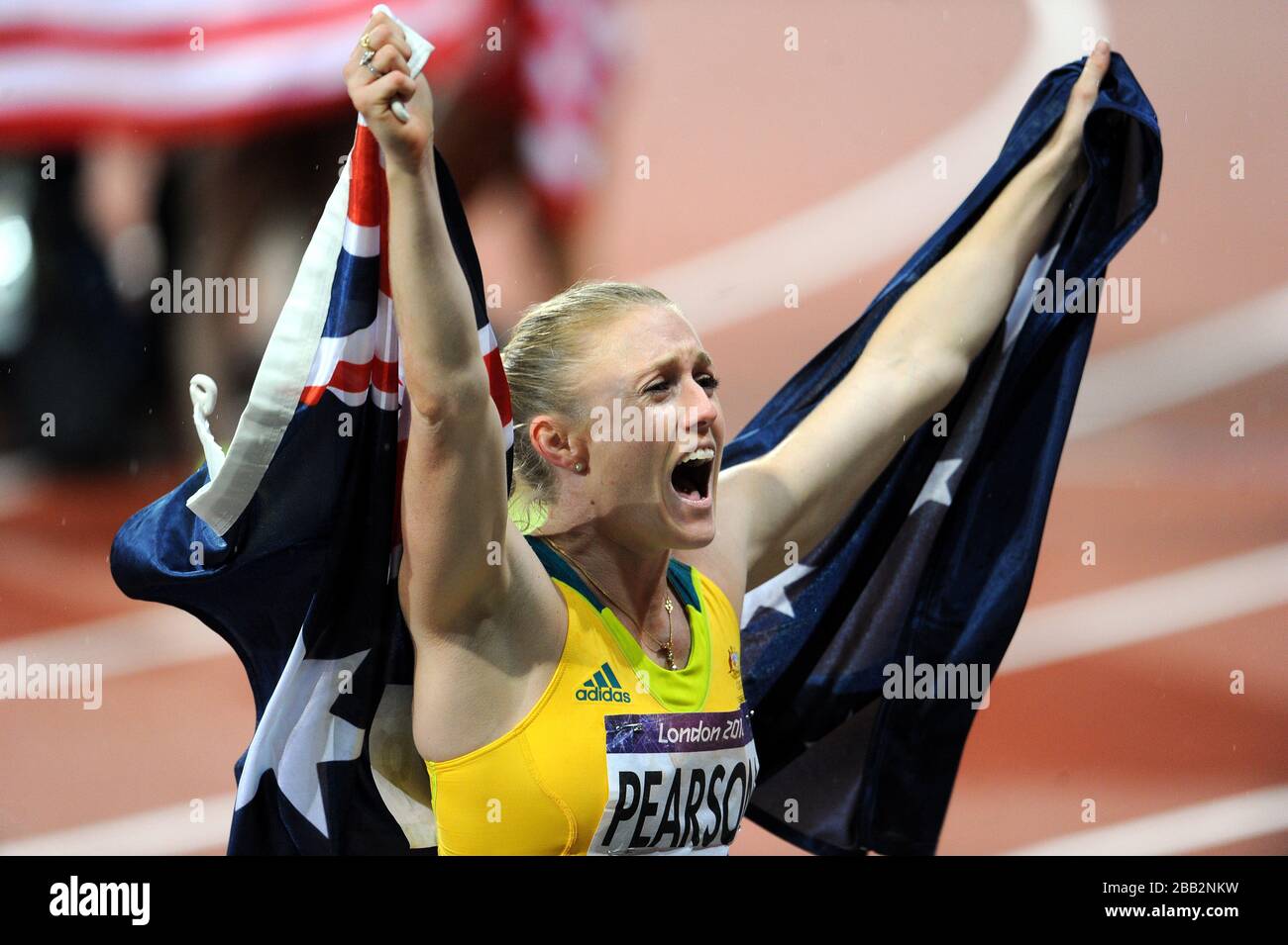 Womens hurdles hires stock photography and images Alamy
