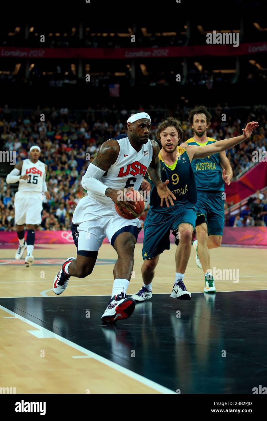 Lebron james action olympics hi-res stock photography and images - Alamy