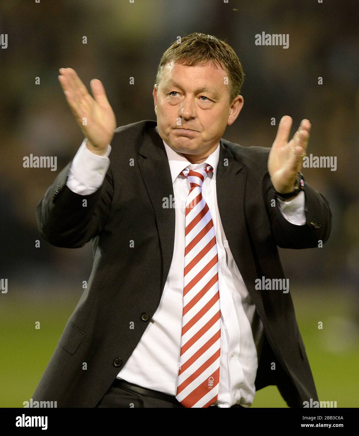 nottingham-forest-manager-billy-davies-applauds-the-fans-before-his-teams-match-against-burnley-2BB3C6A.jpg