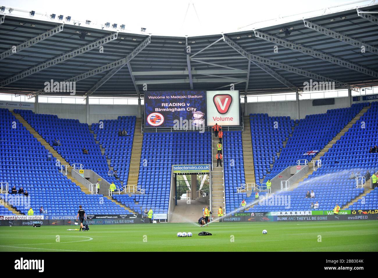 Reading Stadium Layout A general view of the Madejski Stadium, home of Reading Stock Photo - Alamy