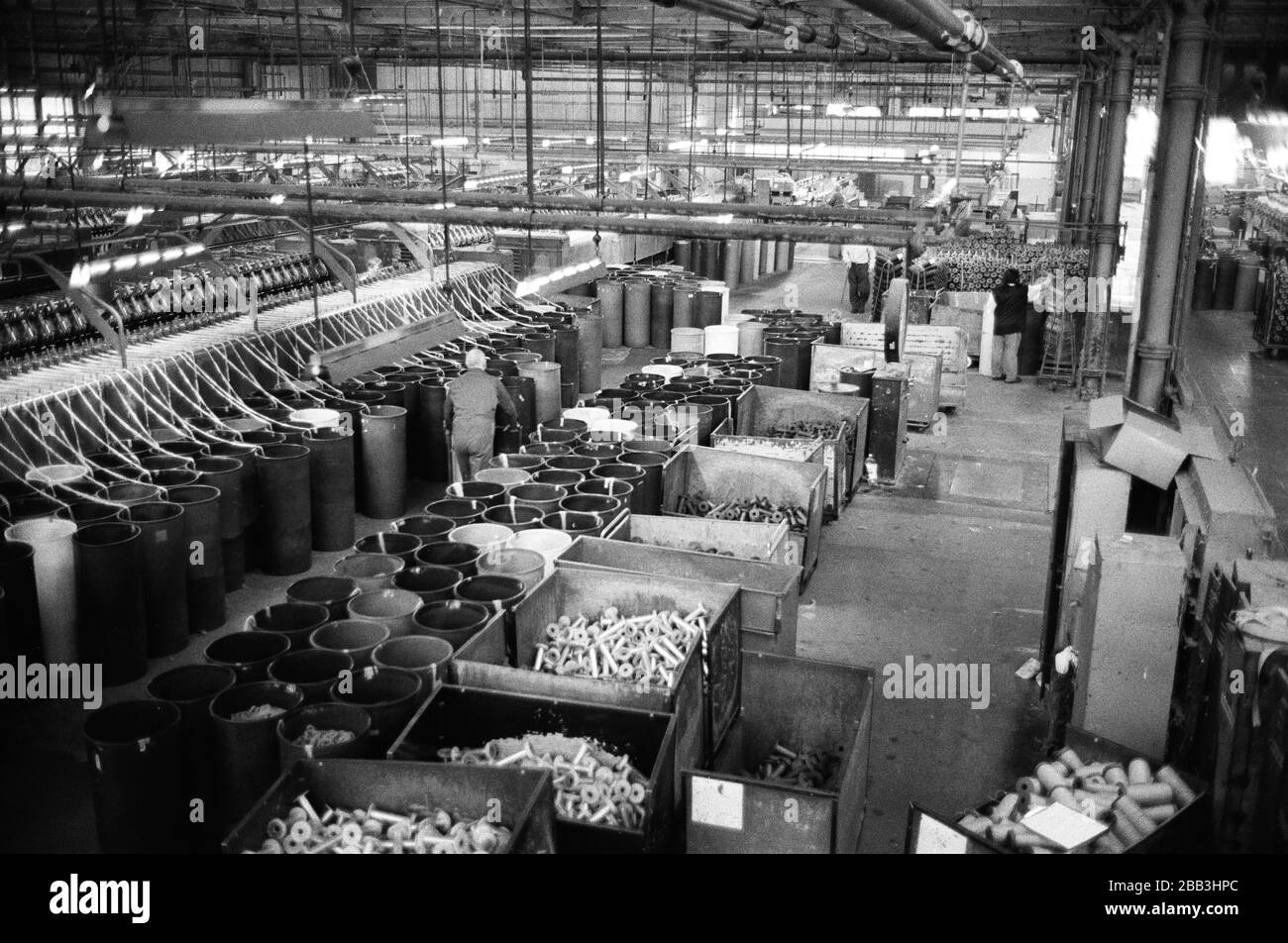 An overview of the mill floor at Tay Spinners mill in Dundee, Scotland. This factory was the last jute spinning mill in Europe when it closed for the final time in 1998. The city of Dundee had been famous throughout history for the three 'Js' - jute, jam and journalism. Stock Photo