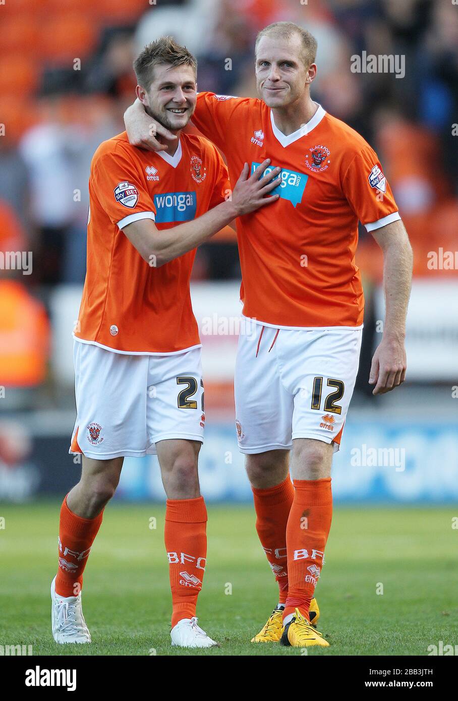 Blackpool's Tom Barkhuizen celebrates scoring against Reading with team mate Neal Bishop at the end the game Stock Photo