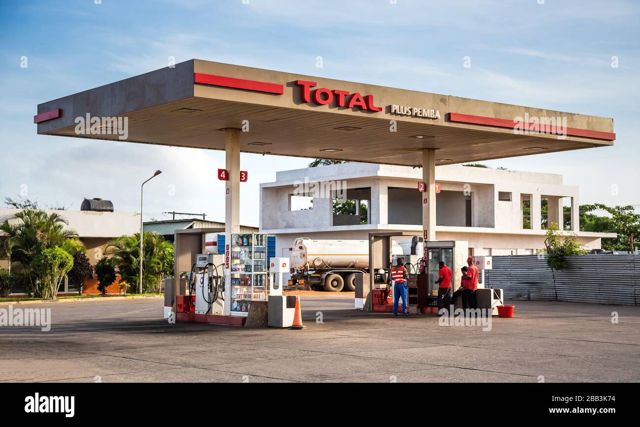 Mozambique oil gasoline hires stock photography and images Alamy