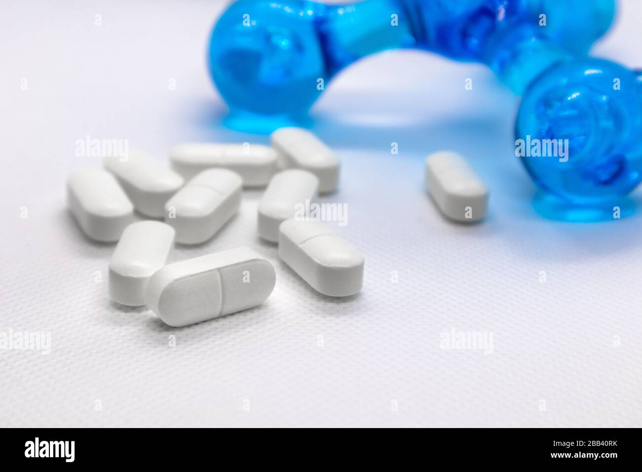 Bucket of pills hi-res stock photography and images - Alamy