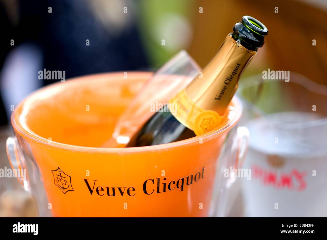 clicquot champagne holder